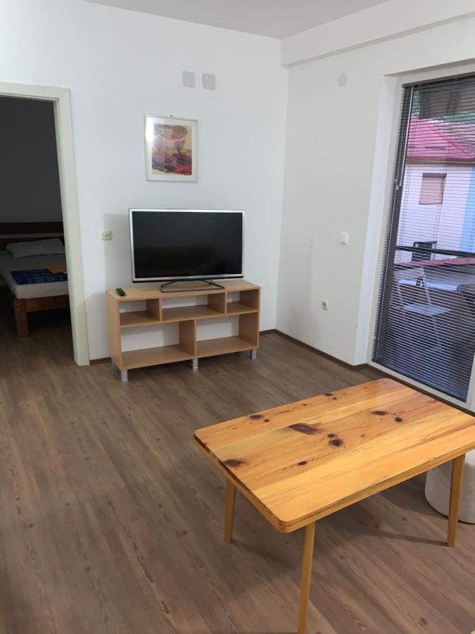 Restaurant & Apartments Lipa Пештани Экстерьер фото